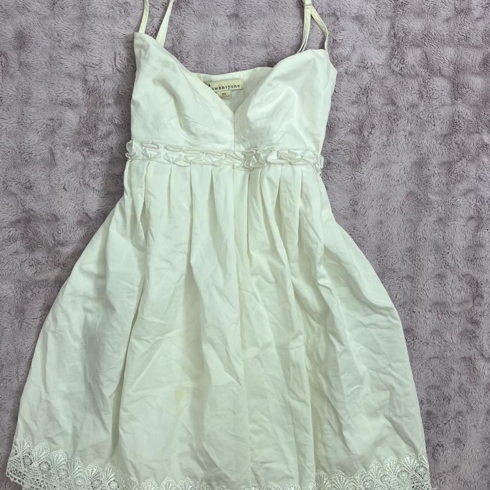 Y2K white coquette babydoll dress with lace trim